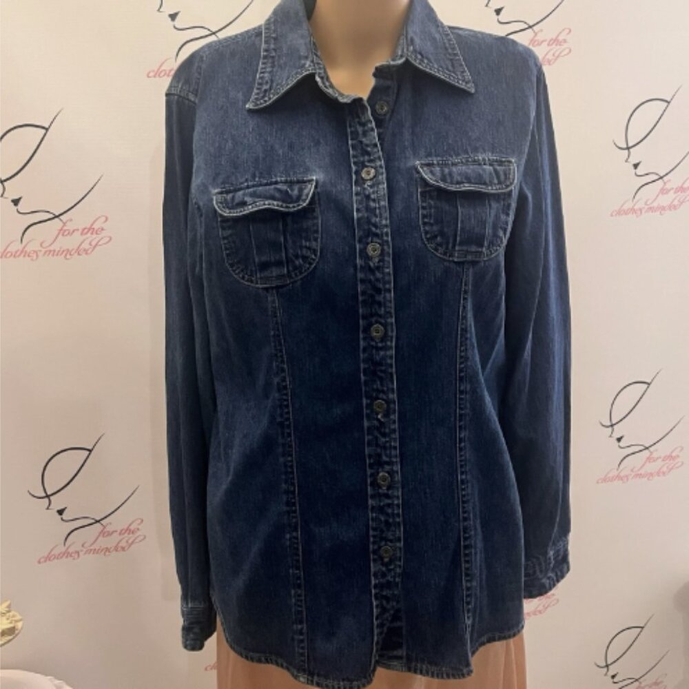Crossroads. Size Medium. Denim Cotton Shirt Long Sleeve Button up Pockets B127